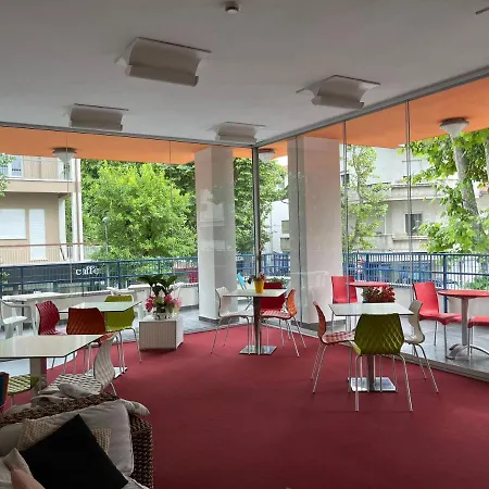 Senior 3* 카톨리카