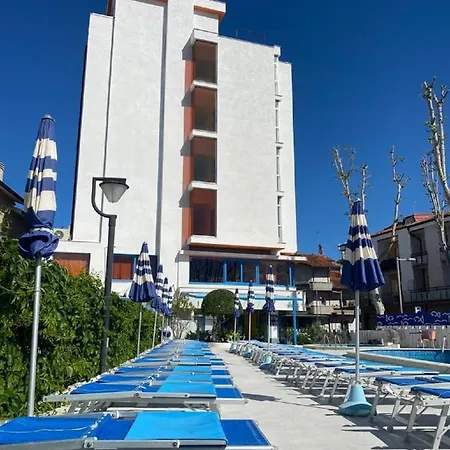 Hotel Senior 3*